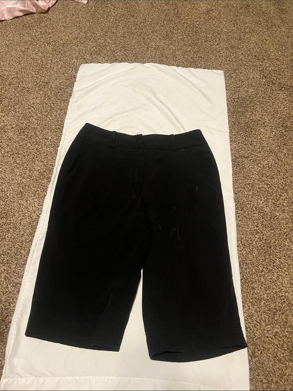 Larry Levine stretch black flat front Bermuda shorts. Front pockets